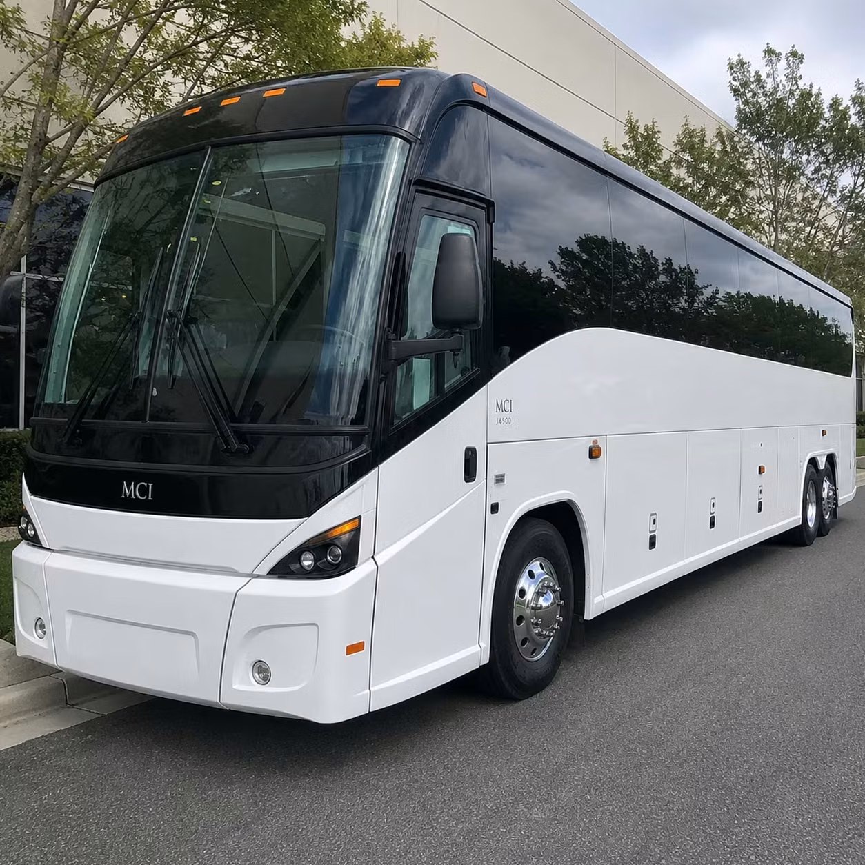 airport employee shuttle services to pittsburgh international airport
