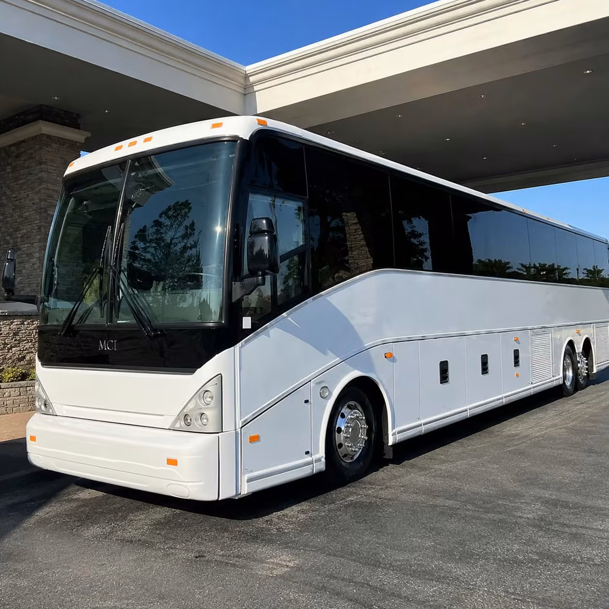 with so many pittsburgh hotels getting every guest to the airport has never been simpler
